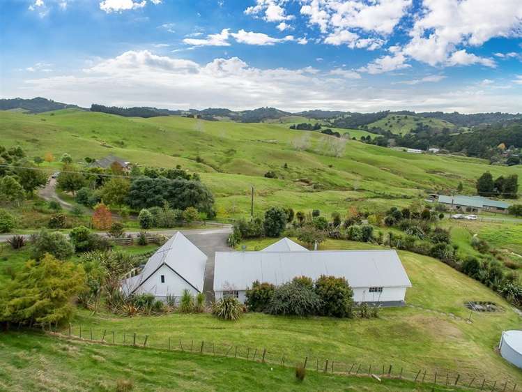 49 Lloyd Drive Wainui_30