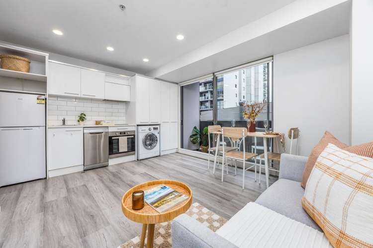 307/17 Vogel Lane Auckland Central_14