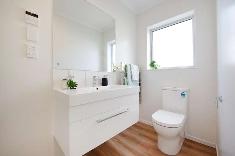 27 Stockport Grove Churton Park_12