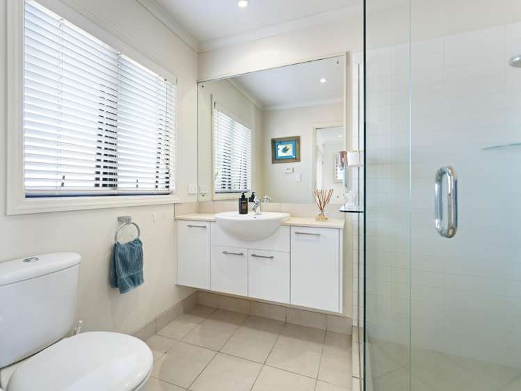 25 Bridgefield Crescent Flat Bush_19
