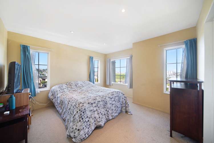 17 Fairchild Avenue Goodwood Heights_18