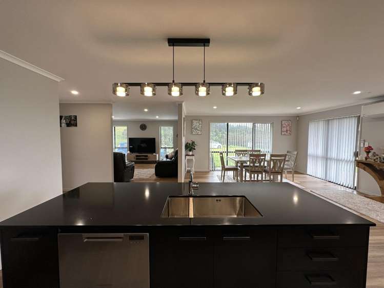 33 Rock Ridge Drive Kamo_2