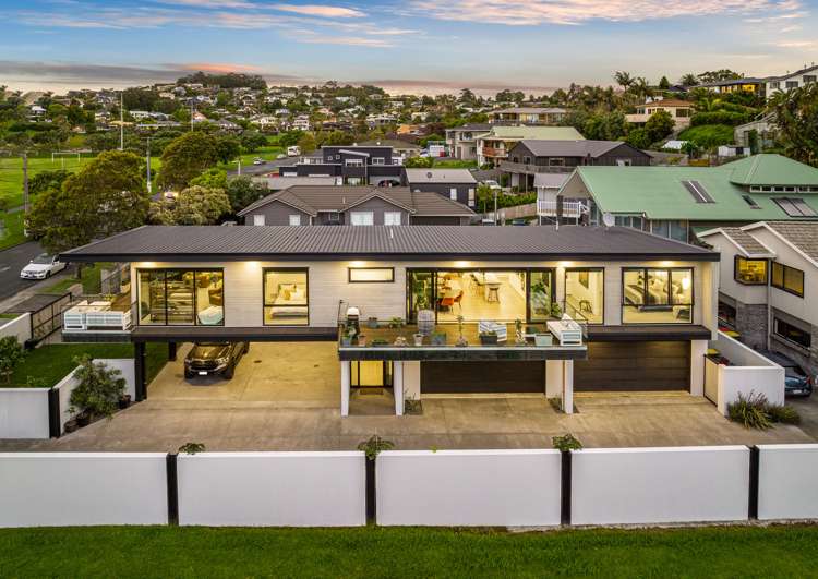 3a William Bayes Place Red Beach_18