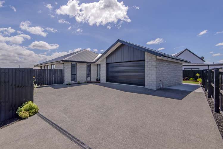 8 Hollard Crescent Lincoln_16