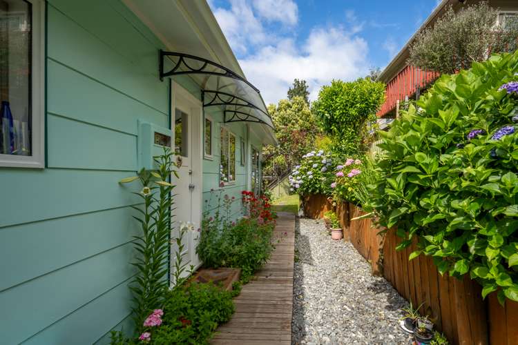 2/179 Princes Drive Britannia Heights_5