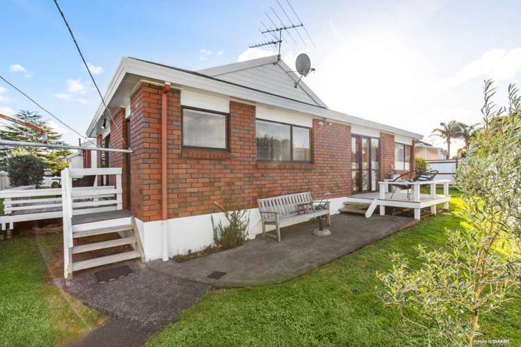 31 Kennedy Avenue Forrest Hill_16