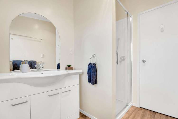 110 The Fairway Matarangi_16