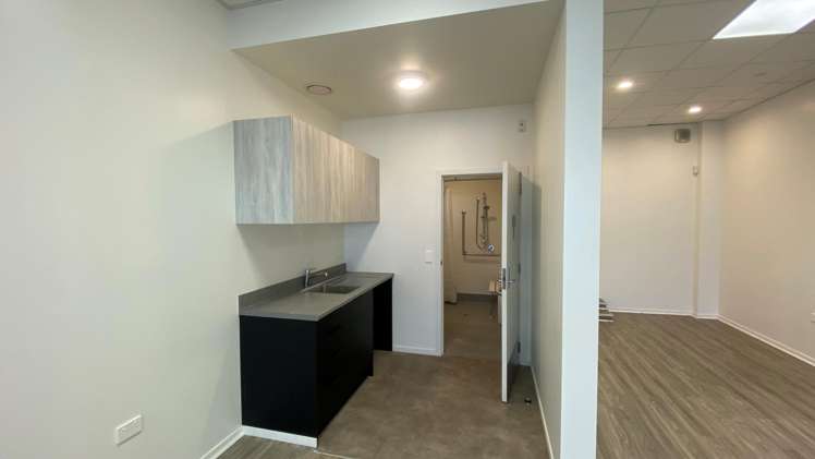 T2/19 Devonport Road Tauranga Central_6