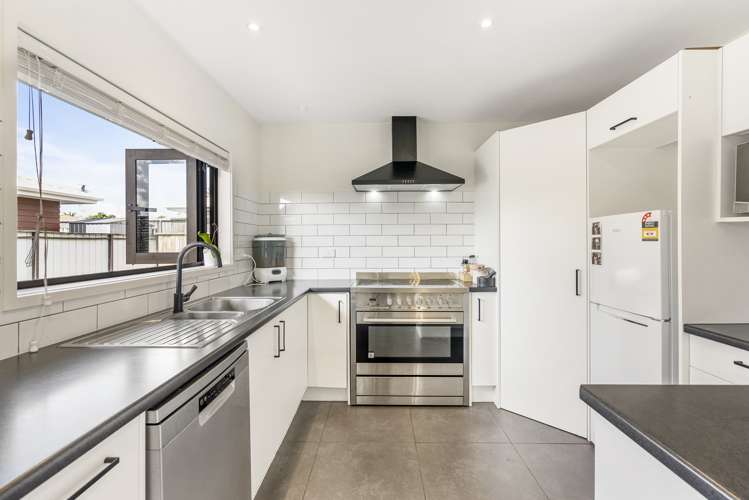 6 Darcy Place Massey_4