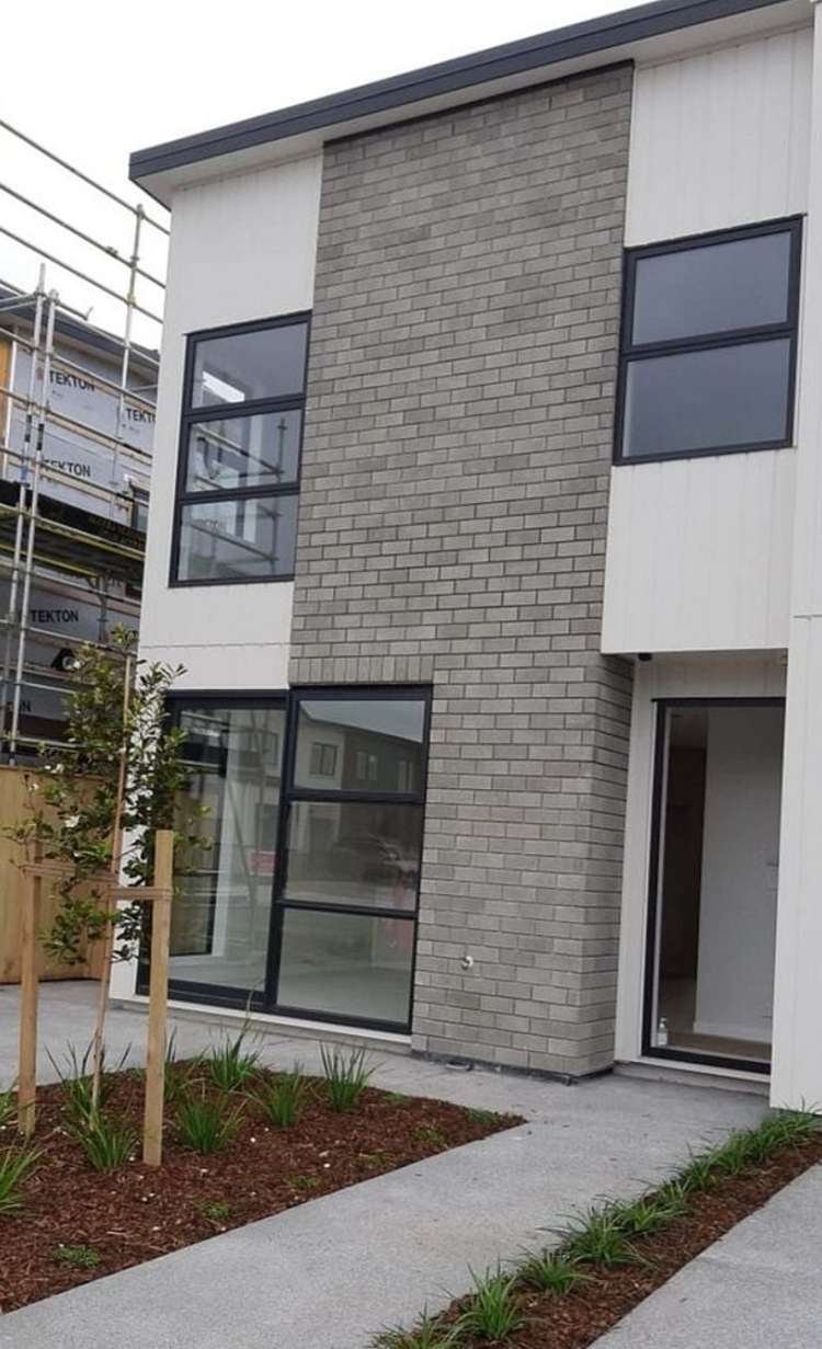 22 Riria Crescent_0
