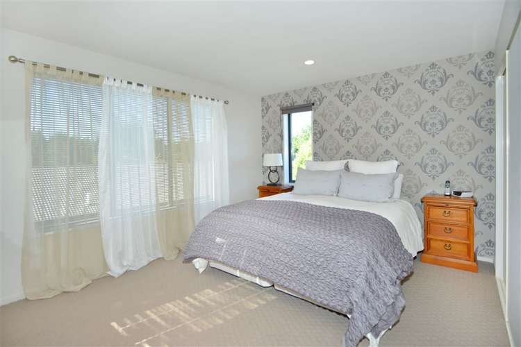 60 Waitikiri Drive Parklands_8