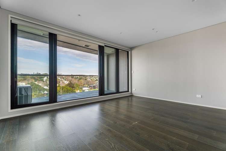 808/70 Sale Street_5