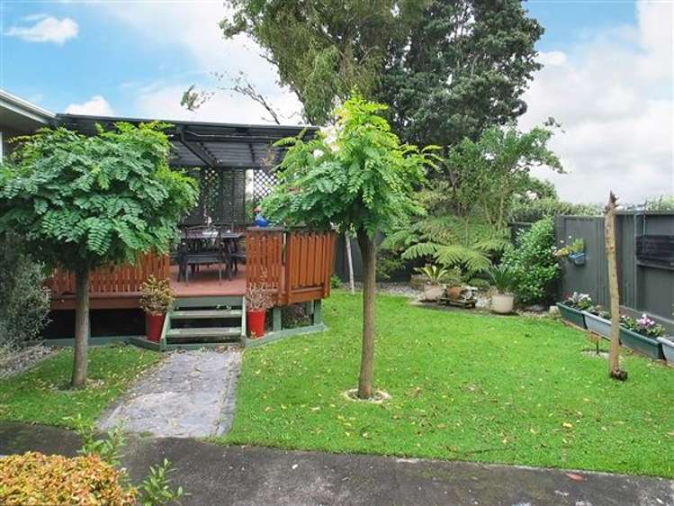 2 Thurso Grove Papakowhai_19
