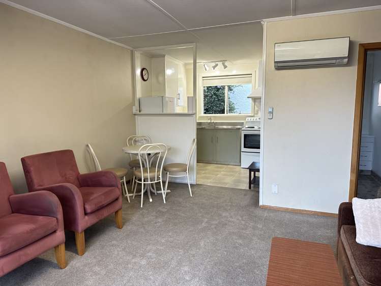 2/12 White Street 11293_2