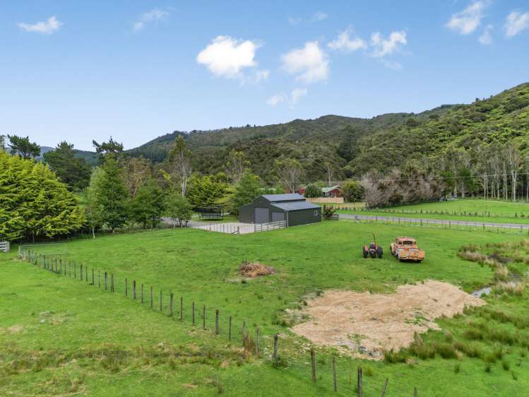 60 Brookfield Lane Wainuiomata_18