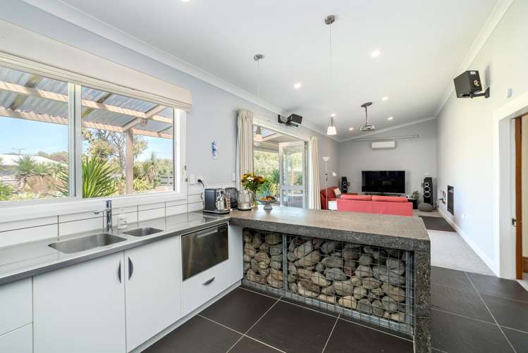 151 Pembroke Street Carterton_1