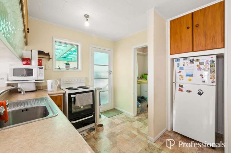 10 Miles Cres Wainuiomata_7