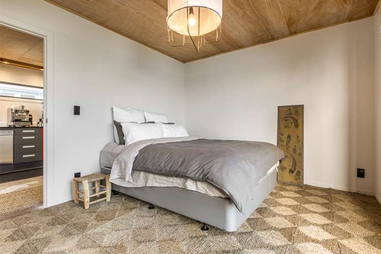 13b Torkar Road Clarks Beach_11