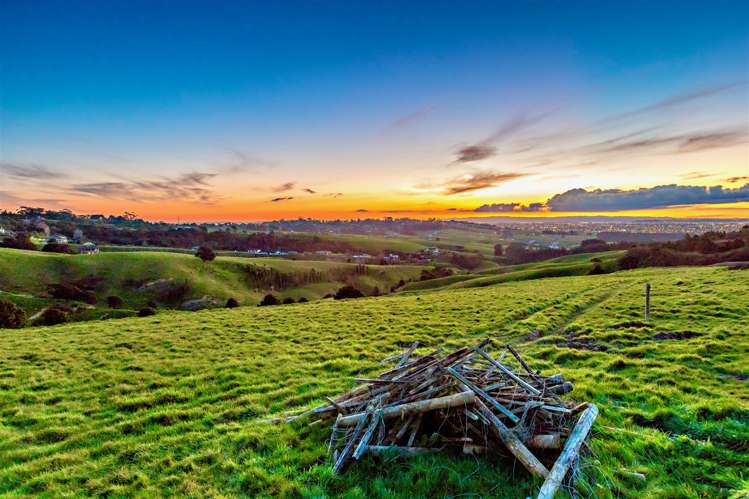 38 Michael Bosher Way Flat Bush_0