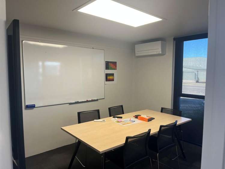 405 Eastbourne Street West Hastings Central_6