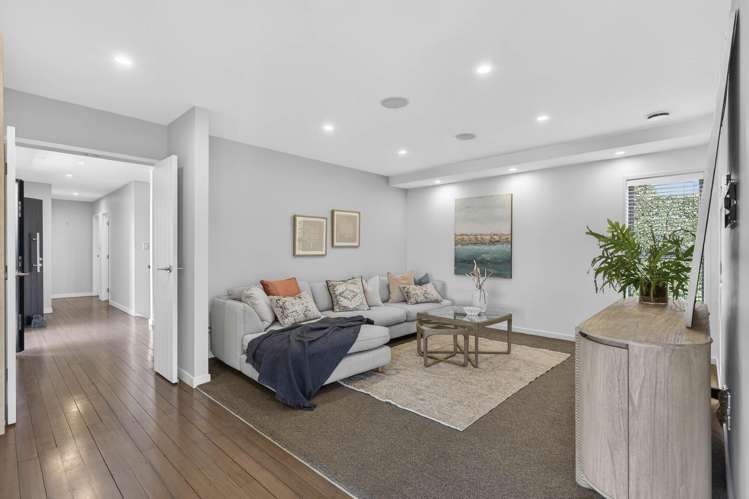 17 Mayfair Crescent Mairangi Bay_10