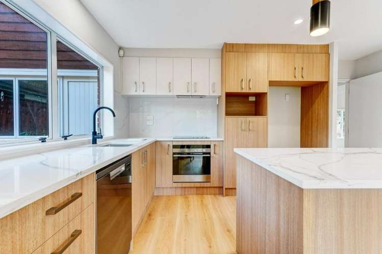 3 Charles Prevost Drive 10699_5