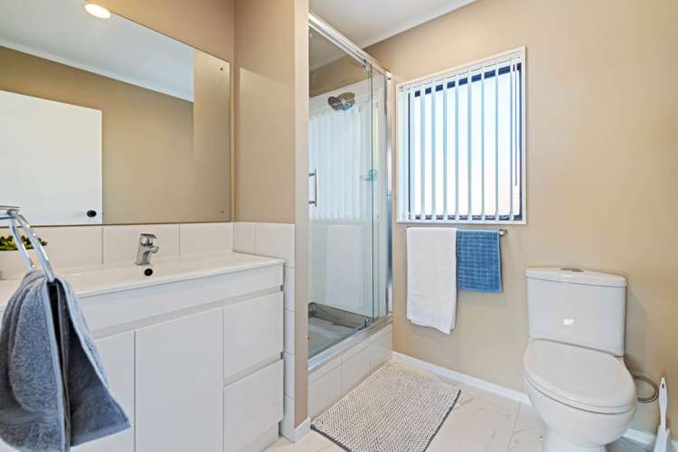 108 Mirrabooka Avenue Botany Downs_17