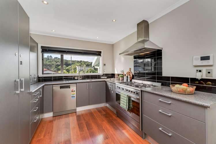 40 Te Puia Drive Aotea_7