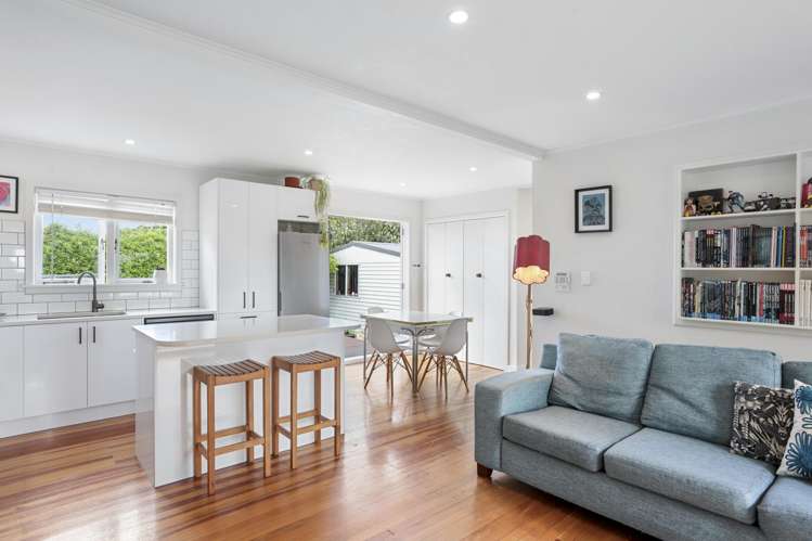 697 Te Atatu Road Te Atatu Peninsula_4