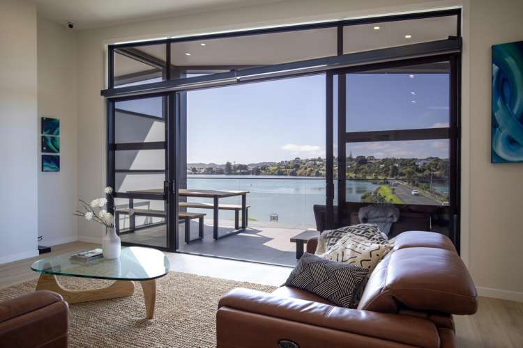 2a Marine Parade Raglan_10