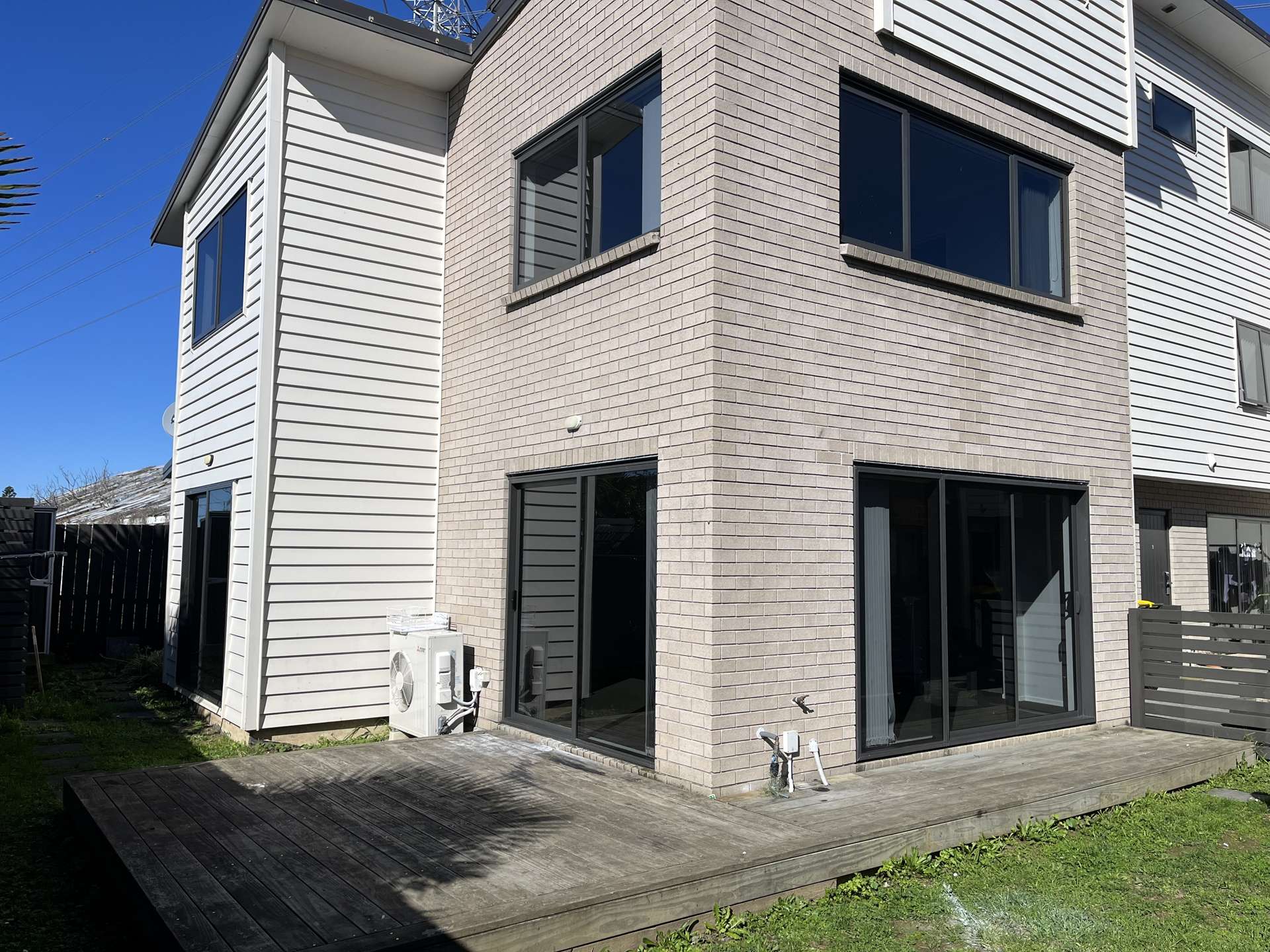 8/30 Calvert Ave Mangere East_0