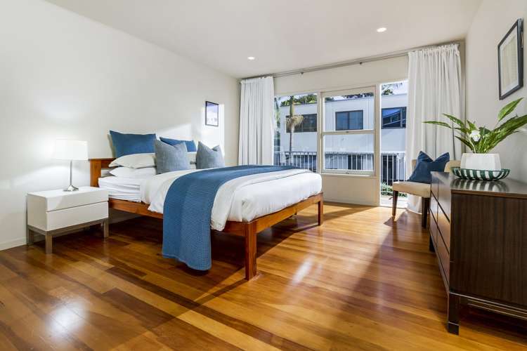 2/14 Lake View Road Takapuna_18