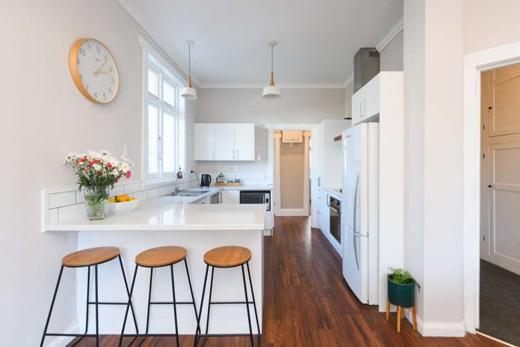 322 College Street West End_12