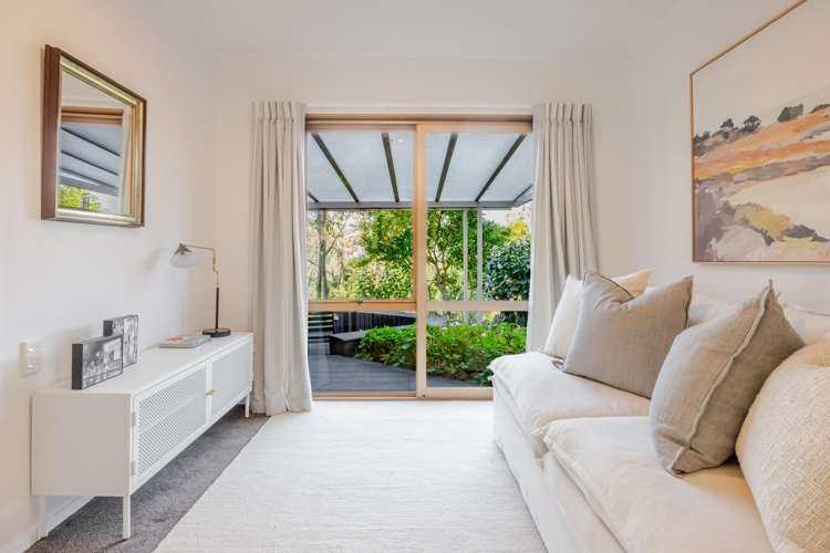 17 Roslyn Road Bluff Hill_10