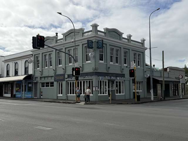 Historic Corner Profile Bar/Restaurant