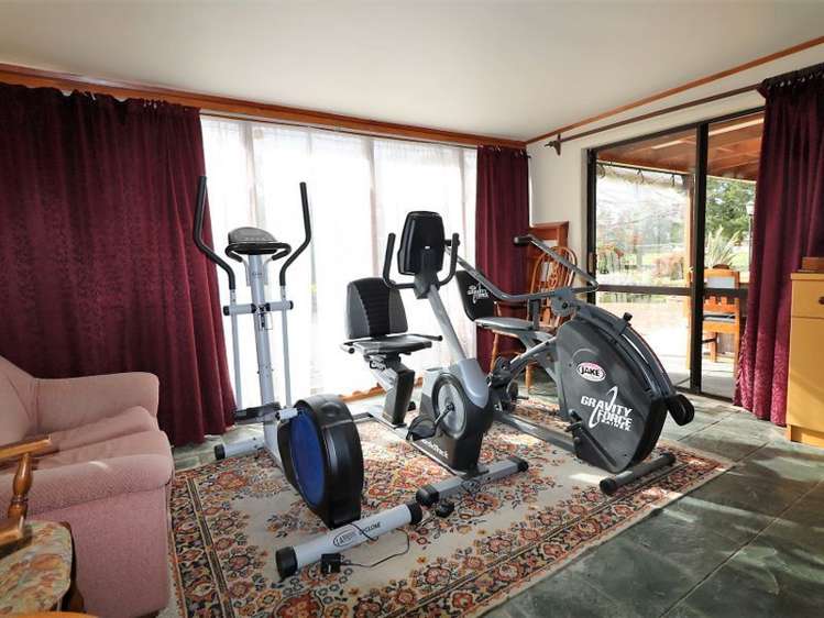 27 Hilton Road Carterton_9