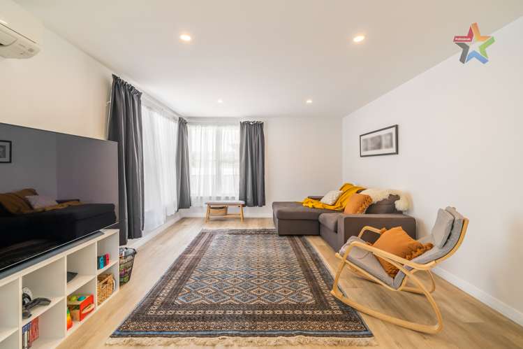 14 Young Grove Stokes Valley_10