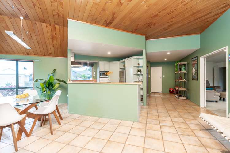 6 Earls Court Hillcrest_12