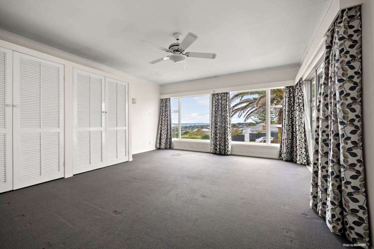 95 Sunrise Avenue Murrays Bay_10