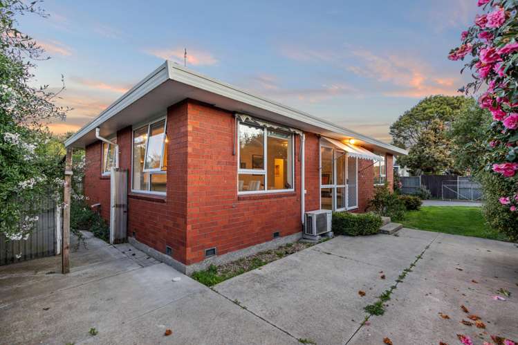 2/5 Rutherford Street Woolston_13