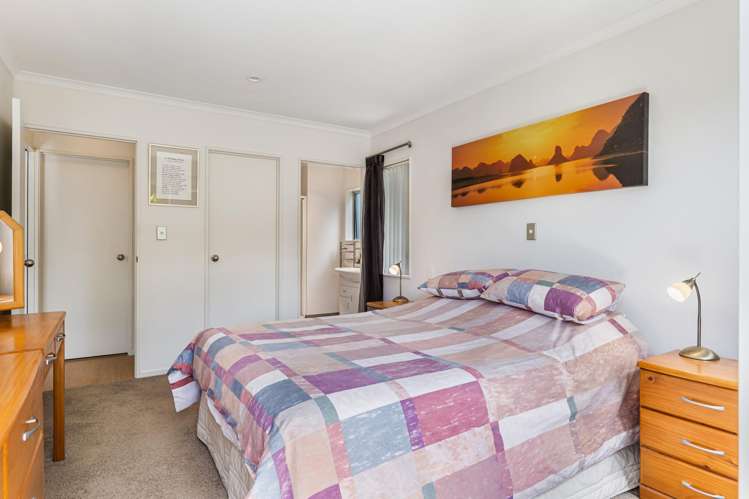 2/61 The Avenue Albany_14