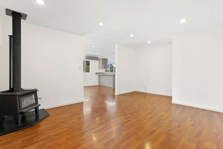 430 Huia Road Laingholm_11