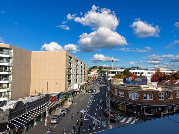 235 Broadway Newmarket_12