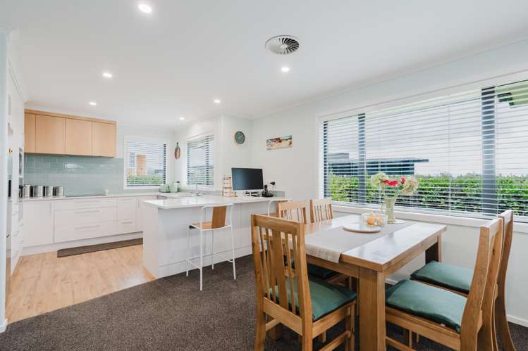 14 Te Tiireke Drive Glenview_9