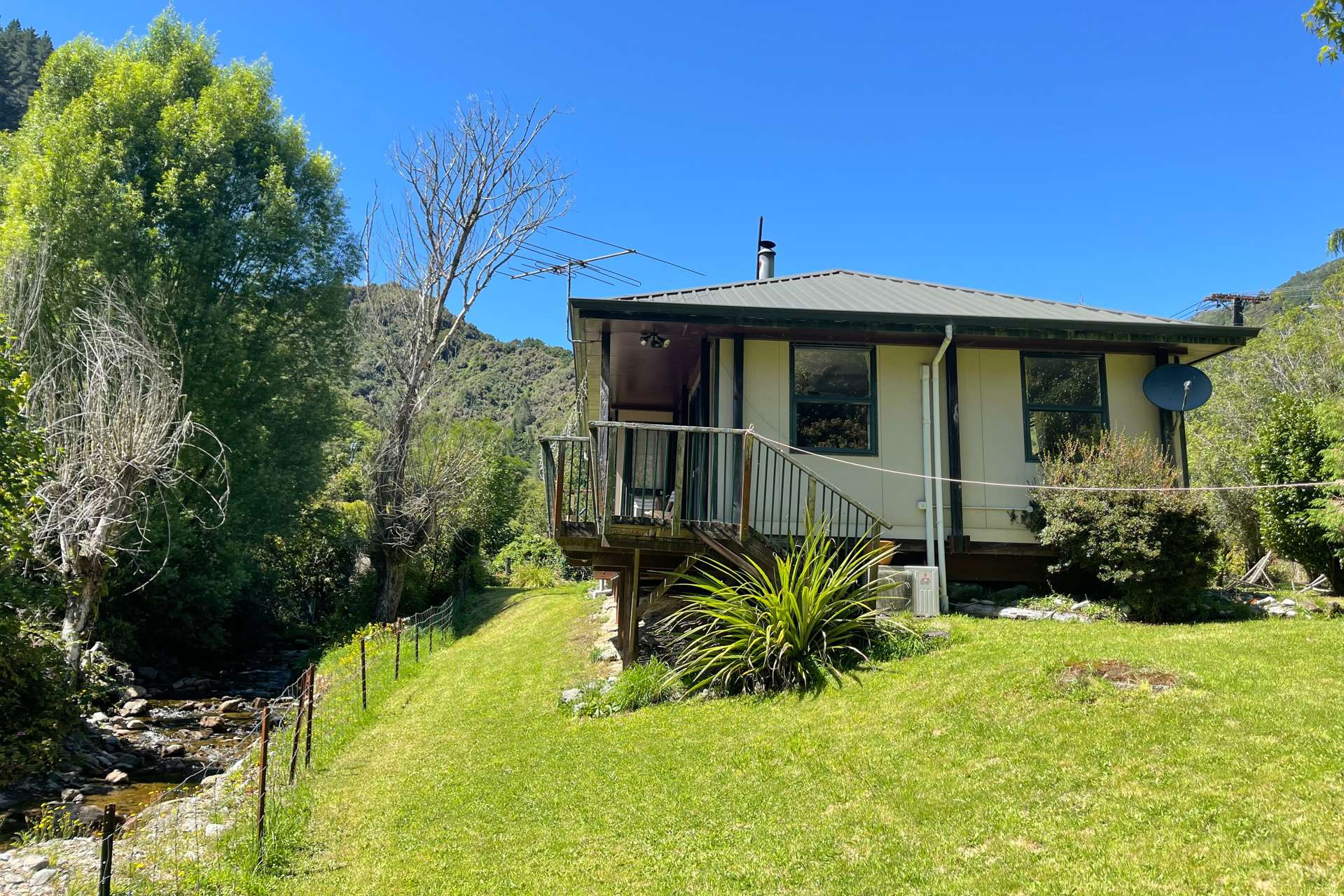 7 Franklyn Street Reefton_0