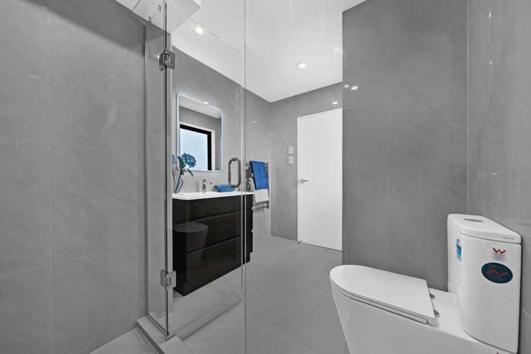 8 Murray Grey Lane Papakura_17