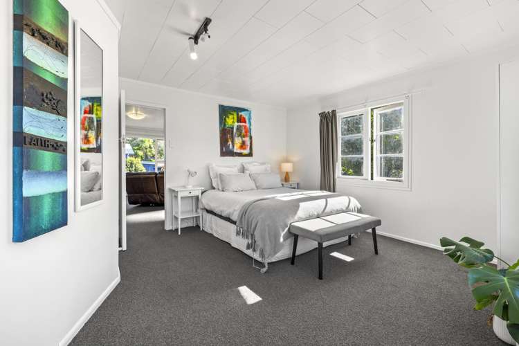 3 Violet Street Raglan_18