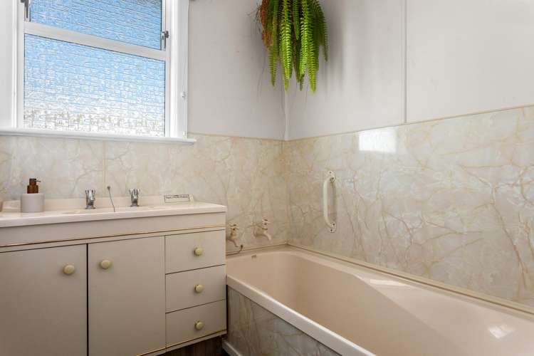 17 Tui Street Whakatane_11