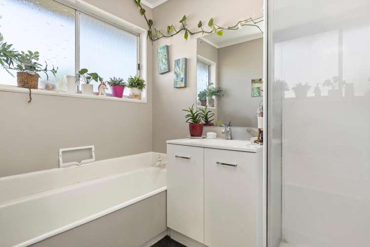 4 Splitt Avenue Glenview_10