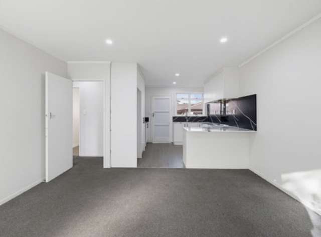 2/24A Vine Street Mangere East_3